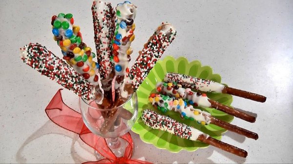 Double Dipped Pretzel Rods