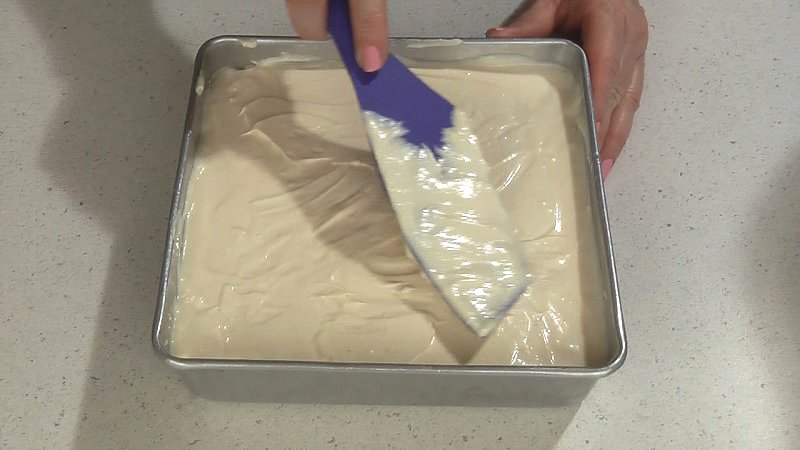 Spread the lemon mixture over the prepared graham cracker crust.