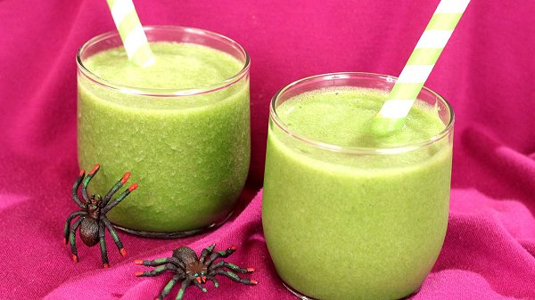 Halloween Green Smoothie