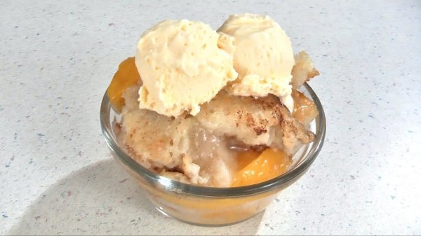 Homemade Peach Cobbler