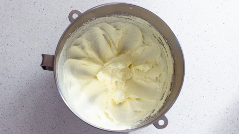 Add cream cheese and sugar then beat together well.
