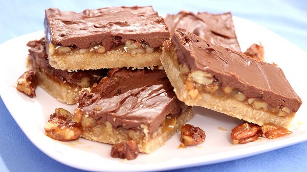 Pecan Turtle Squares