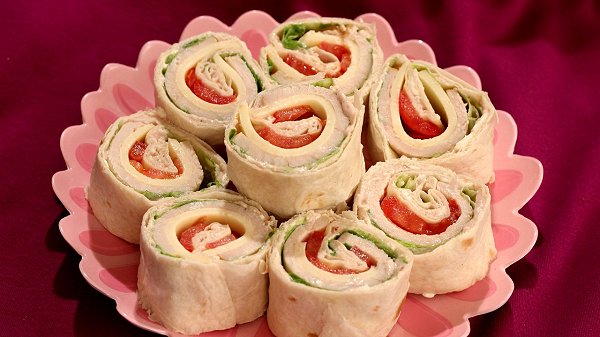 Turkey Cranberry Pinwheels