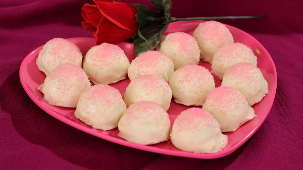 Valentine Cheesecake Truffles